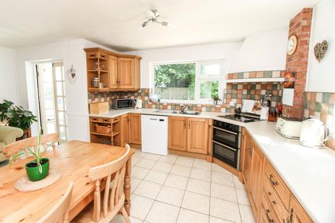 4 bedroom detached house for sale, Llys Y Dderwen, Betws Yn Rhos, Conwy, LL22 8AQ