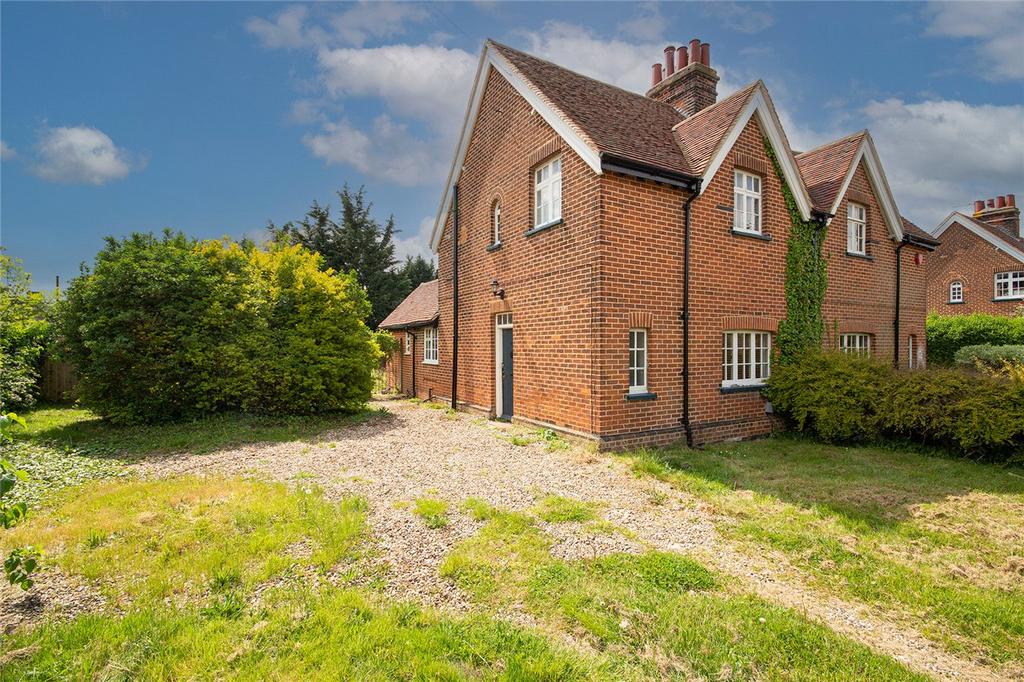 Ground Lane, Hatfield, Hertfordshire 3 bed semidetached house £425,000