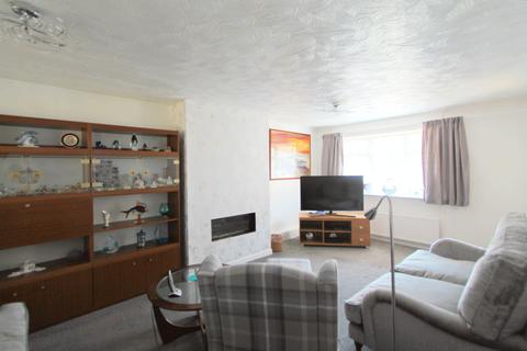3 bedroom terraced house for sale - Fountains Avenue, Eyres Monsell, Leicester, LE2