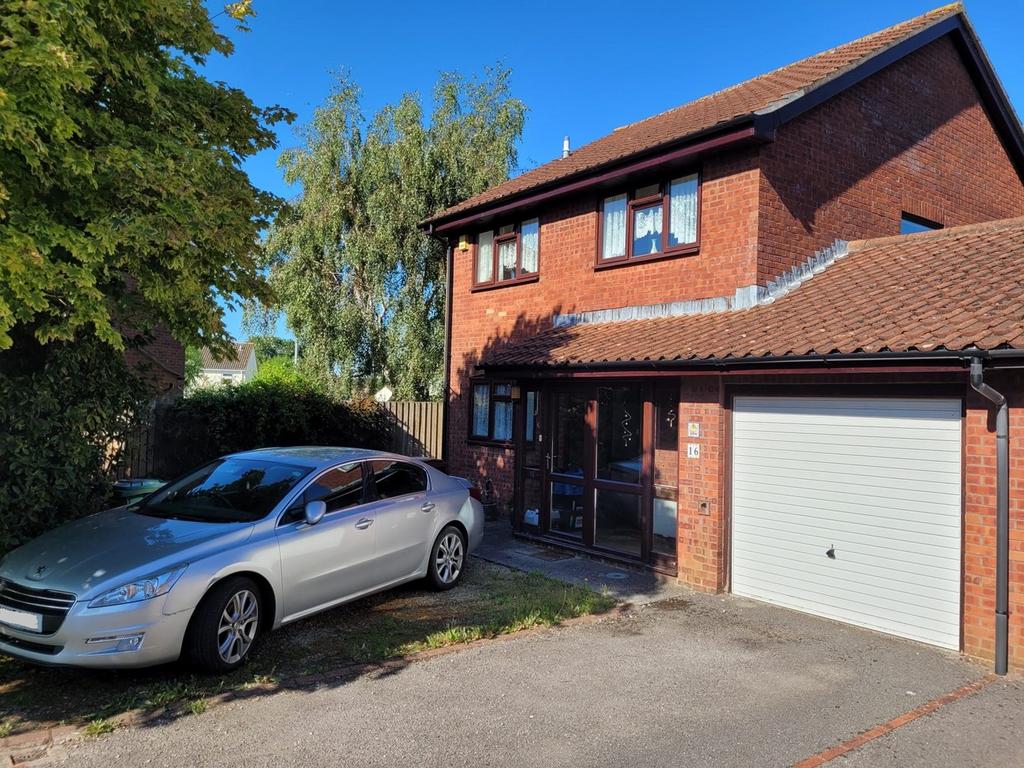 Wayside Close, Frome, BA11 4 bed link detached house for sale £400,000