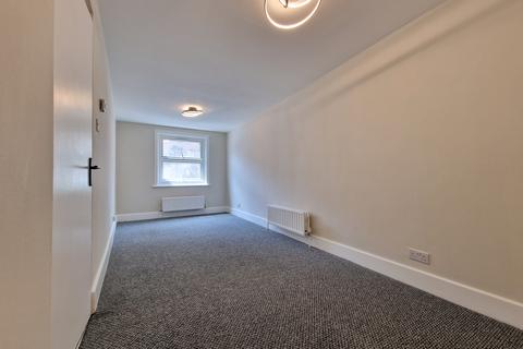 2 bedroom flat to rent, Lower Clapton Road, London E5