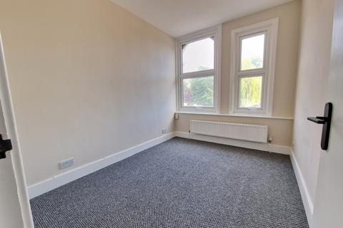 2 bedroom flat to rent, Lower Clapton Road, London E5