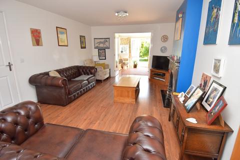 2 Barnard Field, Amesbury, Salisbury, SP4 7FE