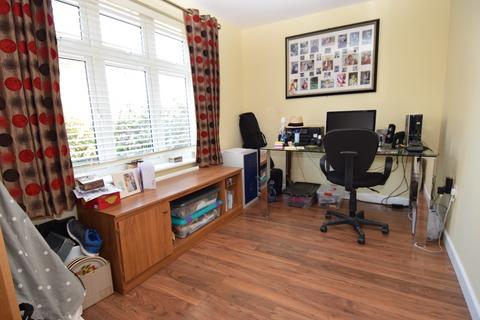 2 Barnard Field, Amesbury, Salisbury, SP4 7FE
