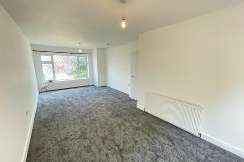 3 bedroom semi-detached house to rent, Deeds Grove,