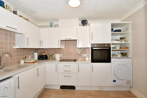 2 bedroom ground floor flat for sale, Queen Street, Arundel, West Sussex