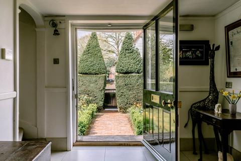 Willow Grove Lees Road, Yalding, Maidstone, ME18 6HB