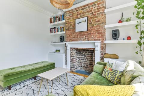 Flat C, 1 Kenmure Road, London, E8 1JU