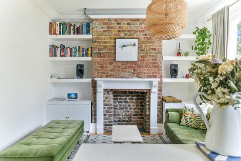 Flat C, 1 Kenmure Road, London, E8 1JU