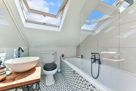 Flat C, 1 Kenmure Road, London, E8 1JU