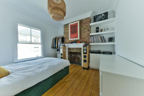 Flat C, 1 Kenmure Road, London, E8 1JU