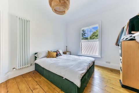 Flat C, 1 Kenmure Road, London, E8 1JU