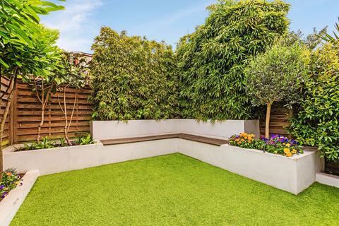4 bedroom terraced house to rent, Narborough Street, Fulham, London, SW6