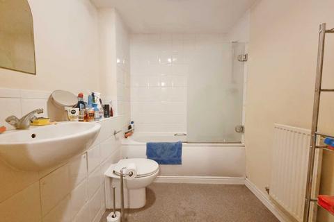 70 Broomwade Close, Ipswich, IP2 0ED