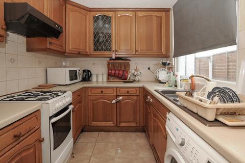 26 Royston Road, London, SE20 7QN
