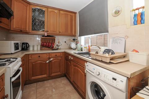 26 Royston Road, London, SE20 7QN