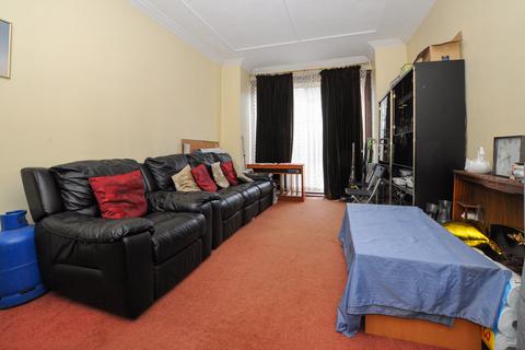 26 Royston Road, London, SE20 7QN