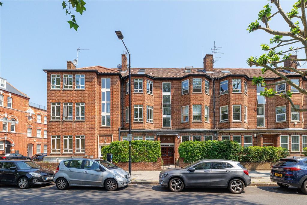 Parsons Green, London, SW6 2 bed apartment to rent £2,847 pcm (£657 pw)