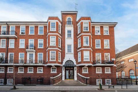 4 bedroom flat for sale, Sherwood Court, Marylebone, London, W1H
