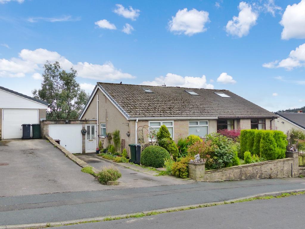 Hawber Cote Drive, Silsden, Keighley, West Yorkshire, BD20 2 bed ...