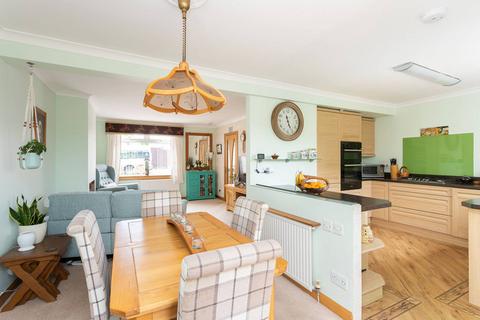 66 Bickram Crescent, Comrie, Dunfermline, KY12 9XL