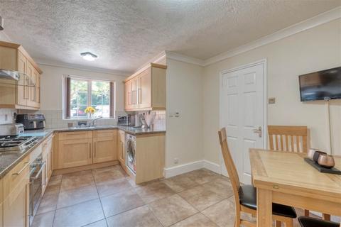 129 Northleach Close, Church Hill, Redditch, B98 8RD