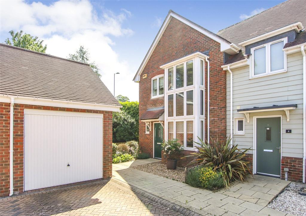 Ambrose Corner, Lymington, Hampshire, SO41 4 bed semidetached house