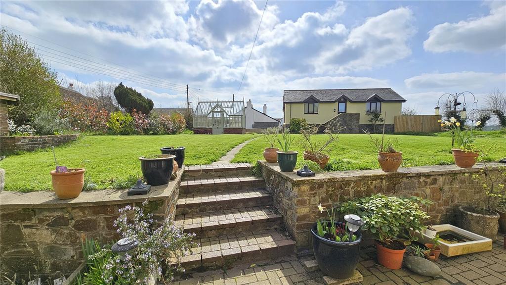 Bideford, Devon 4 bed detached house for sale £600,000