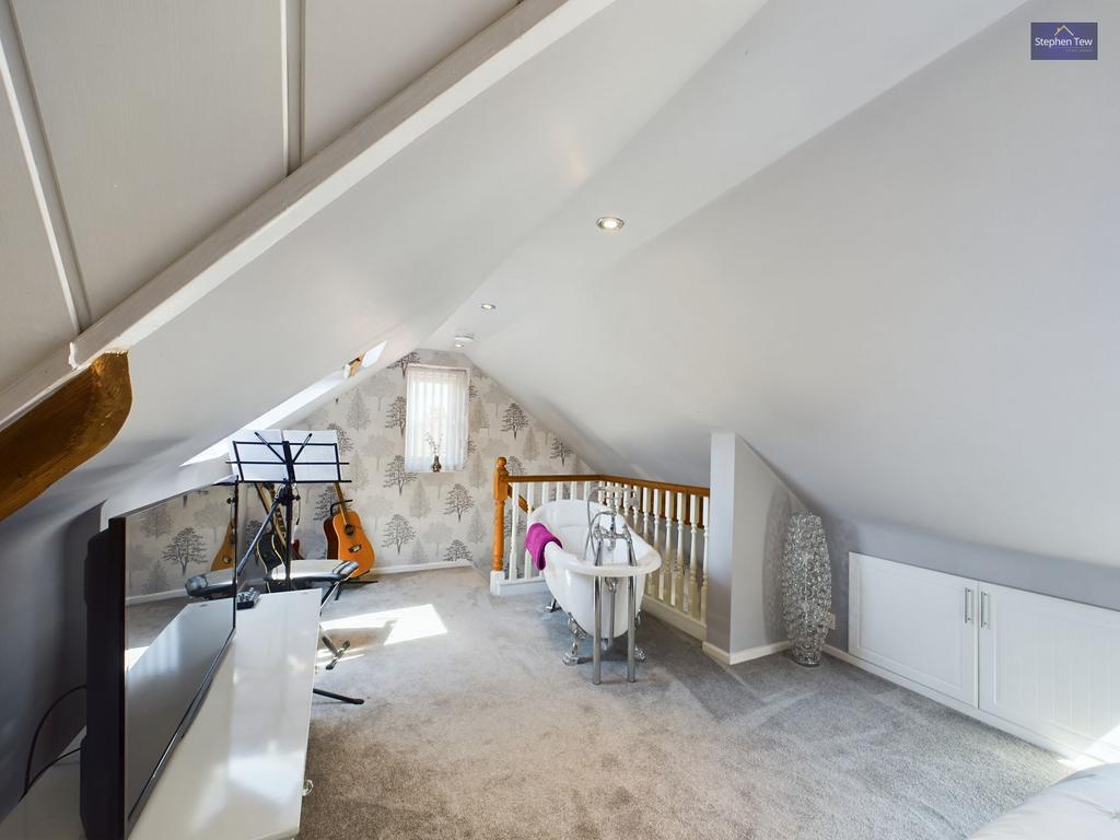Mezzanine Bedroom 1