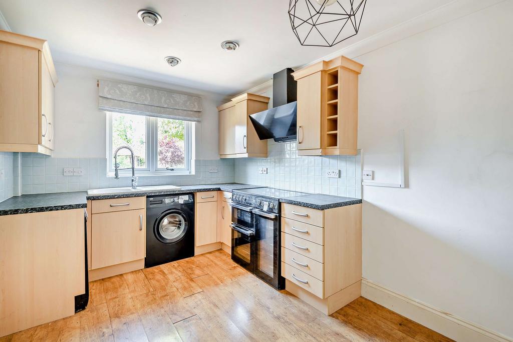 Saxilby, Lincoln LN1 3 bed terraced house for sale £210,000