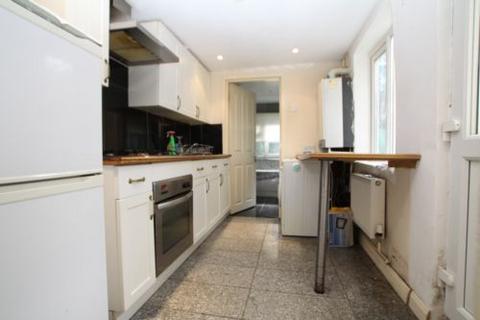 4 bedroom house to rent, Mitford Road, Archway, N19