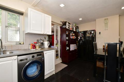 1 Ronelean Road, Surbiton, KT6 7LJ