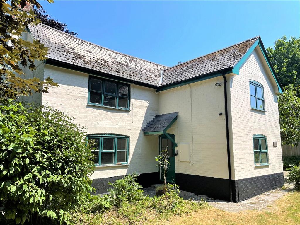 Oare, Marlborough, Wiltshire, SN8 3 bed cottage to rent £1,650 pcm (£