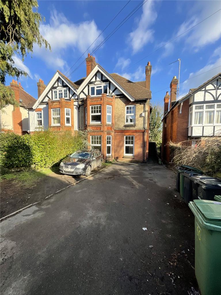 Buckland Road, Maidstone, Kent, ME16 6 bed semidetached house for sale
