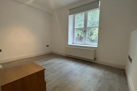 3 bedroom apartment to rent, Crescent Road, Crouch End, N8