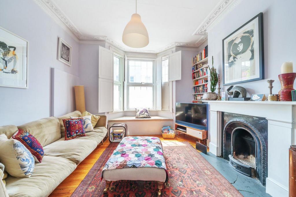 Hinton Road, London 3 bed terraced house for sale £1,050,000