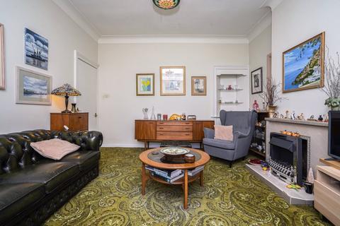 44 Calside, Paisley, PA2 6DE