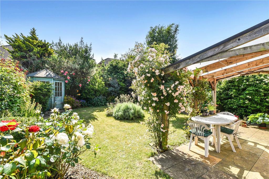 Herne Road, Petersfield, Hampshire, GU31 2 bed house £550,000