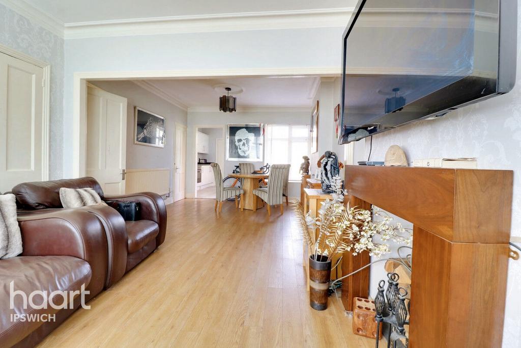 Sherrington Road, Ipswich 3 bed semidetached house for sale £260,000