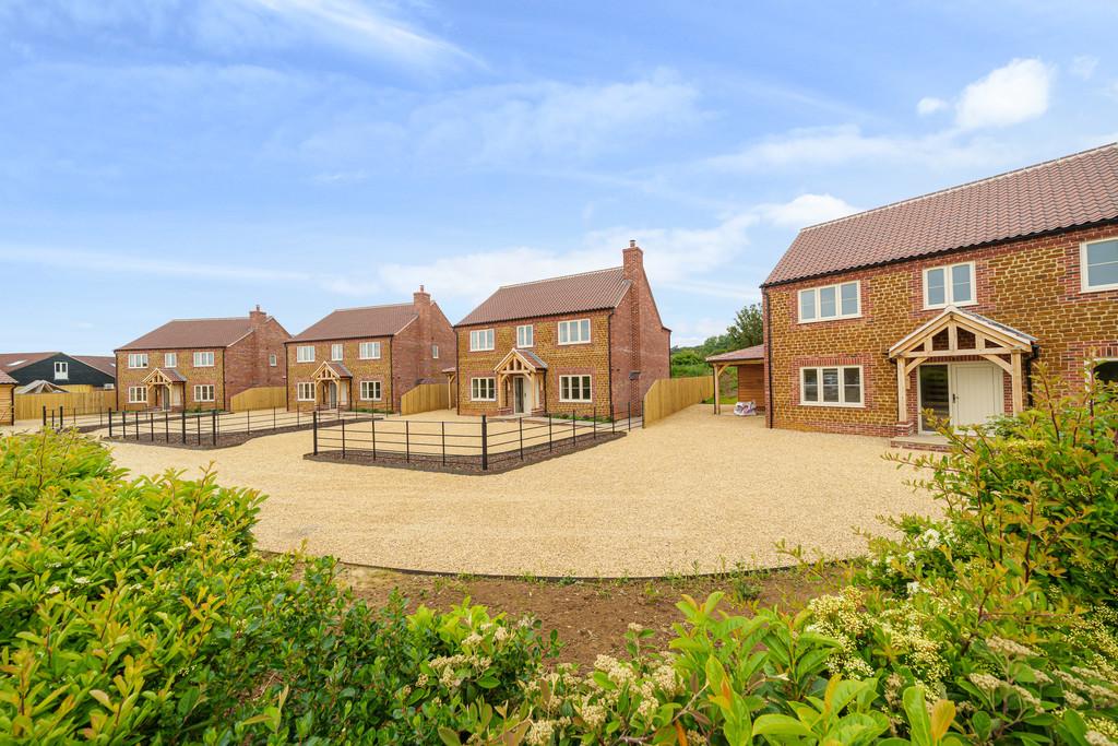 Carrstone Crescent, 4 bed detached house for sale £625,000