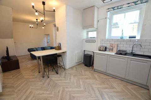 2a Queen Street, Lostwithiel, PL22 0AB