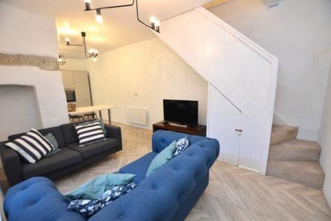 2a Queen Street, Lostwithiel, PL22 0AB