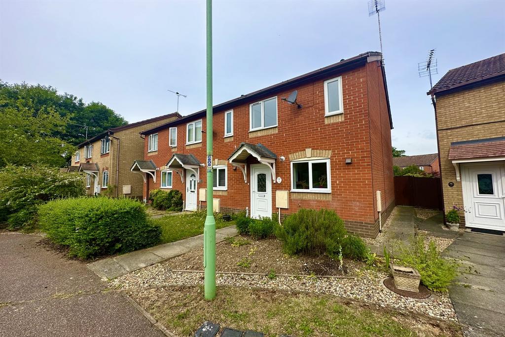 Fennels Close, Haverhill, CB9 2 bed end of terrace house for sale £220,000