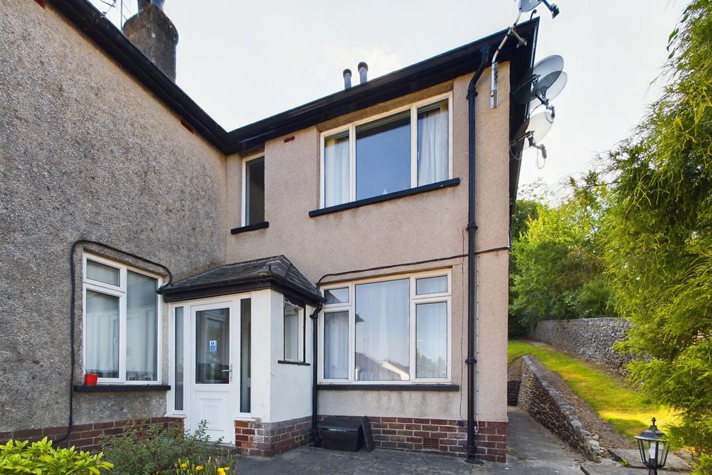 Helmside Court, Oxenholme, Kendal... 1 bed ground floor flat £585 pcm