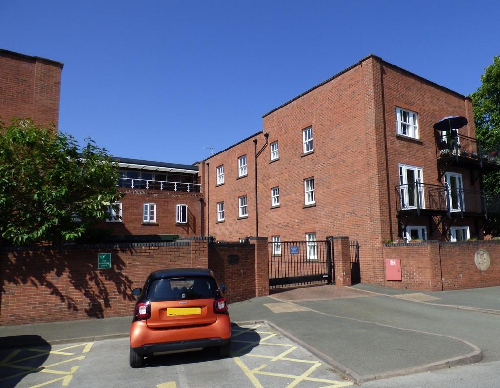 Bird Street, Lichfield 2 bed apartment for sale £285,000