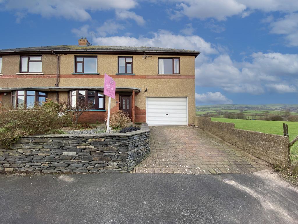 Kingsley Avenue, Swarthmoor, Ulverston 4 bed semidetached house £355,000