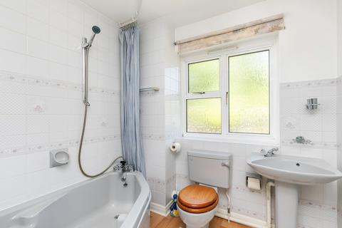 6 Roydon Close, Winchester, SO22 4PY