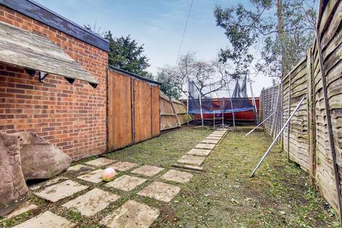 91 Brookscroft Road, London, E17 4JP