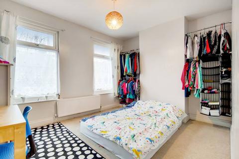 91 Brookscroft Road, London, E17 4JP