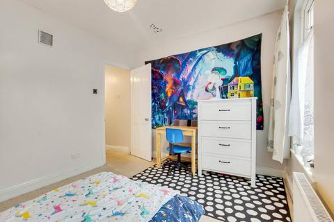 91 Brookscroft Road, London, E17 4JP